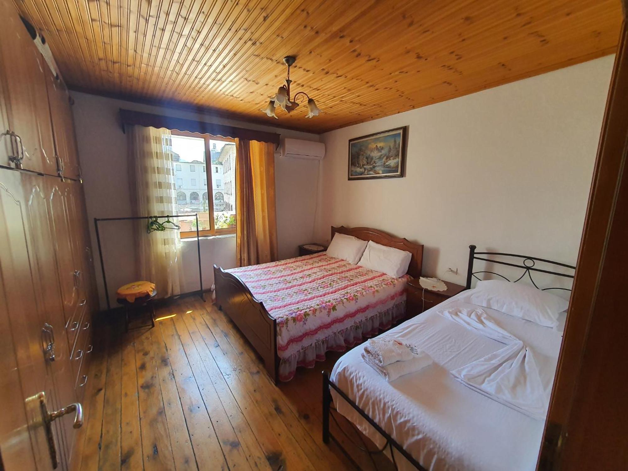 Hida Guest House Gjirokastër Eksteriør bilde